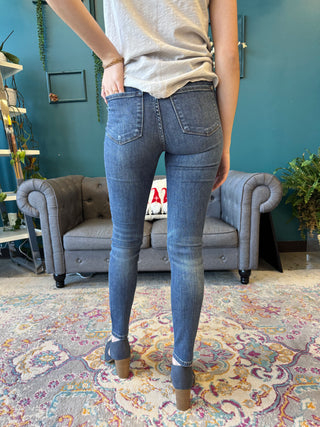 Iris Mid Rise Judy Blue Destroy Skinny